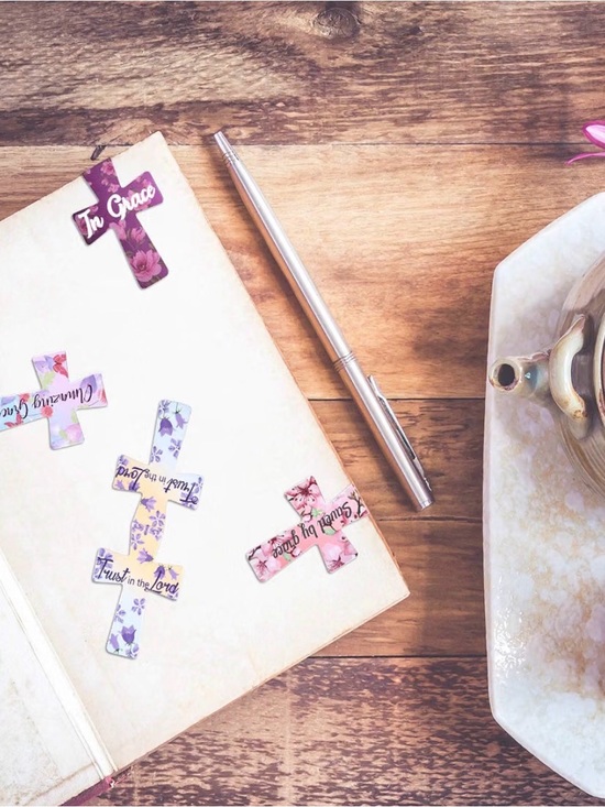Other - Floral cross magnetic bookmarks 6 religious magnets